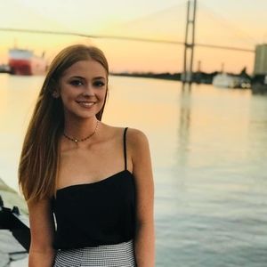 Meet your Posher, Julia